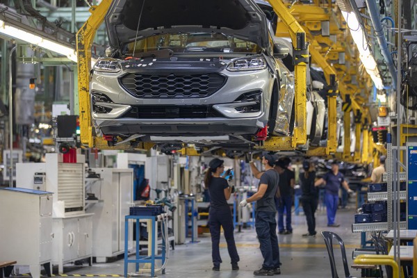 Industria concede otros 56 millones de la segunda línea del Perte Vec II: Ford sigue a la espera