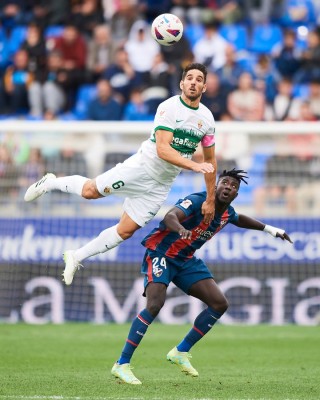 La disponibilidad de Pedro Bigas y Mario Gaspar ante el Levante aclara el panorama, a priori
