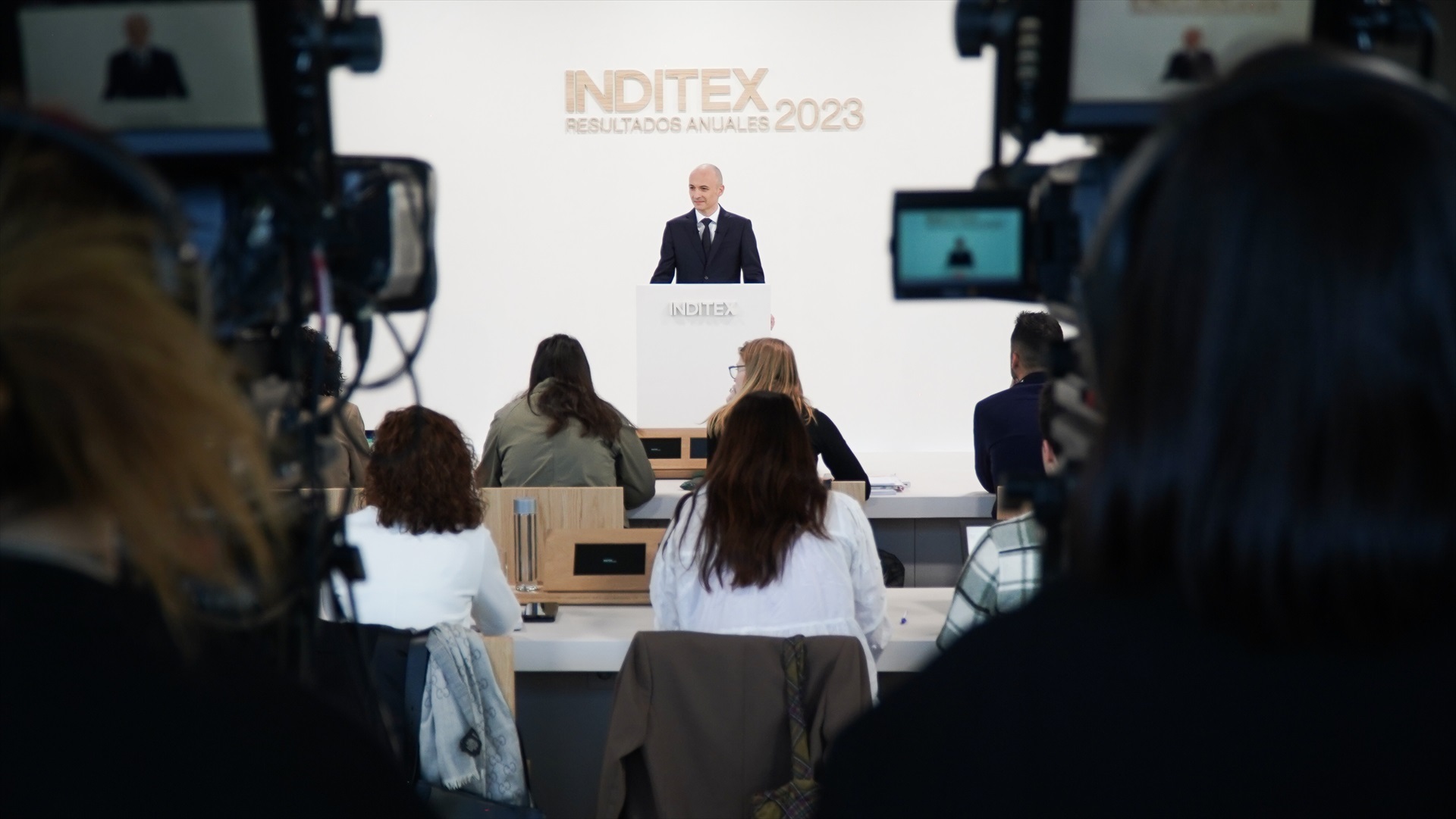 Inditex convoca a los sindicatos el 3 de abril para concertar nuevas condiciones laborales
