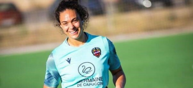 Valenzuela y su vuelta 468 días después: “Soñaba con volver a encontrarme en el verde”