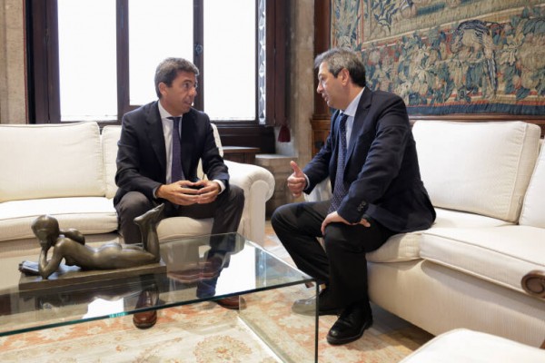 PP y Vox quieren reducir incompatibilidades a los altos cargos de la Generalitat