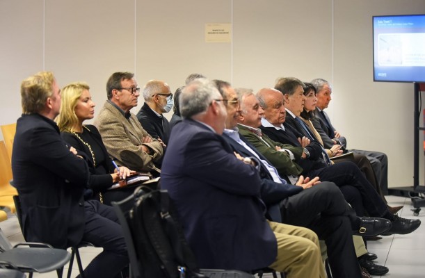 Varios acusados rompen la unidad de defensa liderada por Zaplana y anticipan posibles acuerdos
