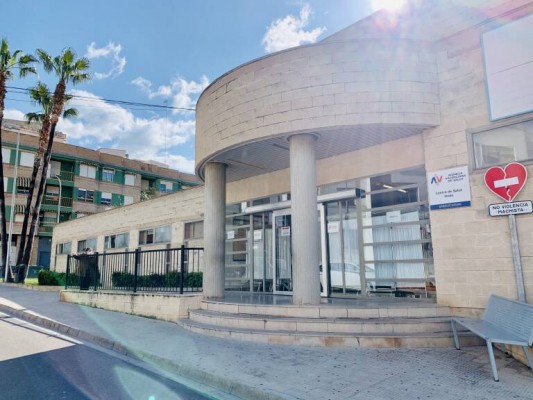 Sanidad recula con el nuevo mamógrafo de Onda y desoye la promesa electoral de Mazón
