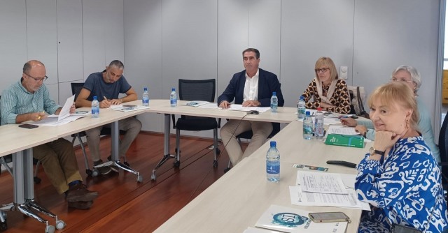 Las CCAA bloquean la derivación de 470 menores migrantes desde Canarias
