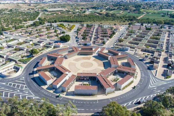Elche quiere ampliar 2.000 nichos en los dos cementerios: por ahora, 372 para el nuevo