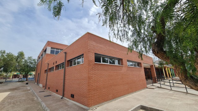 El CEIP Miguel Hernández (Elda) ya tiene nuevo gimnasio y mejor accesibilidad y eficiencia