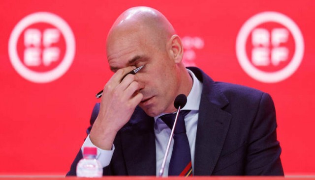 La Guardia Civil espera a Rubiales para detenerle