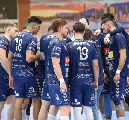 El TM Benidorm cumple el pronóstico y supera al Handbol Eivissa