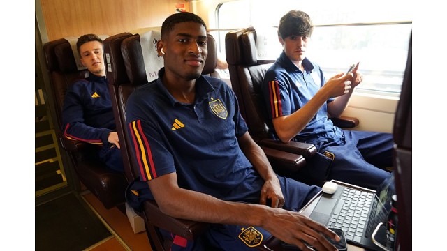 Todos pendientes de la sub-21 más valencianista