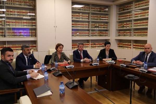 El nuevo mapa concesional de autobuses permitirá rebajar un 20 % las tarifas
