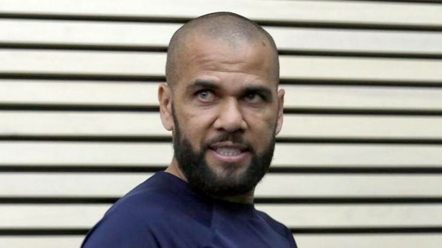 Alves no saldrá de prisión al no poder reunir por ahora el millón de euros de fianza
