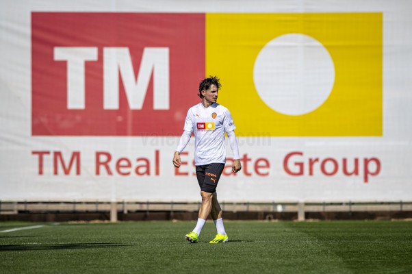 El Valencia regresa al trabajo sin Canós, Gayà ni los internacionales