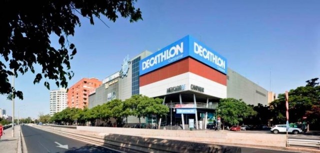 Decathlon tendrá que compensar la discriminación salarial de su plantilla a tiempo parcial
