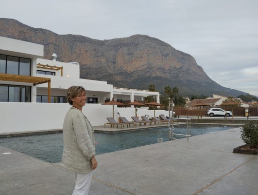 De salir de la zona de confort a la 'pesadilla' administrativa de montar un hotel en Xàbia