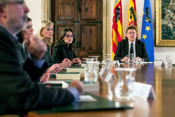 Así será la ofensiva del Consell para recuperar los 6.000 funcionarios perdidos entre 2007 y 2014