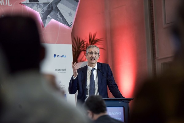 El Banco de España pide que el impuesto a la banca se use para aumentar la solvencia de las entidades