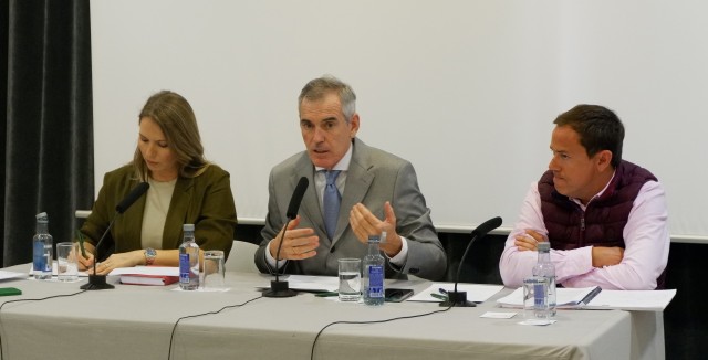 El TSJ admite a trámite la demanda colectiva de 350 agricultores contra la ley del Mar Menor