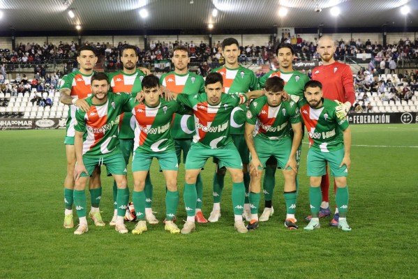 El Alcoyano, camino de igualar la mejor temporada de Vicente Parras lejos de El Collao
