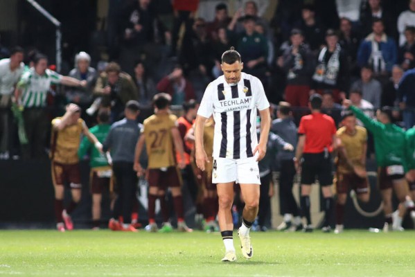 El Córdoba asalta Castalia en el descuento: las claves