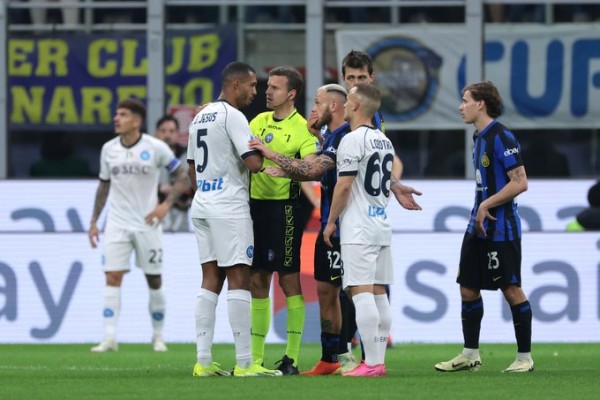 Italia deja a Acerbi fuera de la lista por el supuesto insulto racista a Juan Jesus