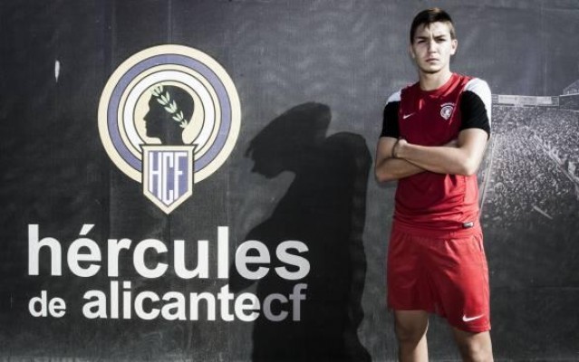 El Hércules medita darle una ficha sub-23 a Pedro Inglés