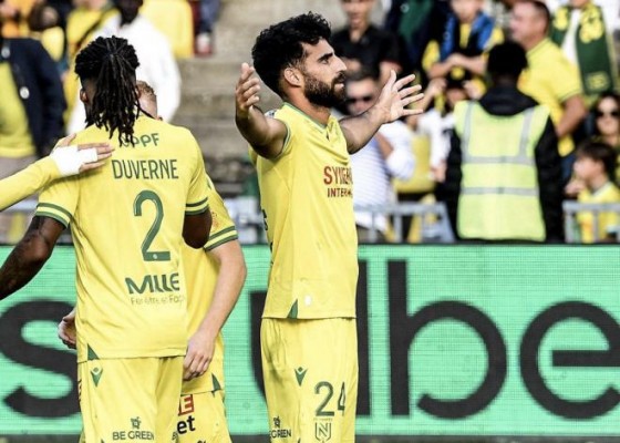 Cömert marca en la derrota del Nantes y Tárrega acaba expulsado