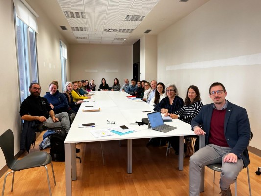 Castelló se reúne con más de 20 asociaciones para asentar las bases de la Fiesta de la Familia 