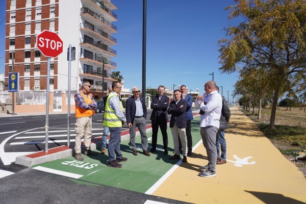 Burriana abre al tráfico la Avenida Mediterránea tras conectar el carril bici y peatonal con la playa 