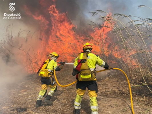 Una quema de vegetación en Fanzara pasa a incendio forestal y piden dos aviones al Gobierno