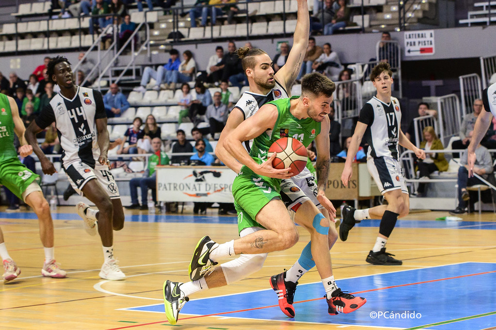 El Amics Castelló sufre una derrota aplastante en casa que le aleja de la salvación 