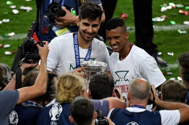André Gomes y Nani, campeones con distintos papeles