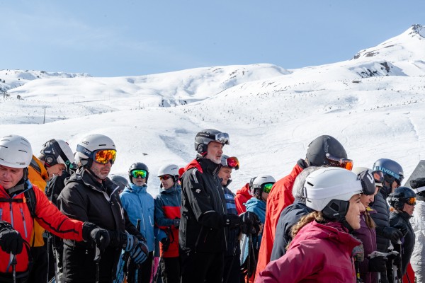 El Rey Felipe VI vuelve a esquiar en Aramón Formigal-Panticosa para disfrutar del mejor fin de semana de la temporada