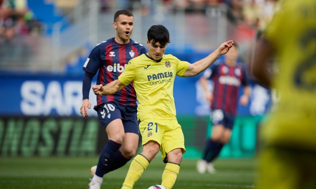 El Villarreal B pelea en Éibar, pero cae por tercer partido seguido y permanece en la zona roja (2-0)