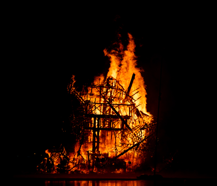 De fogueres, lluminàries i la falla del Micalet