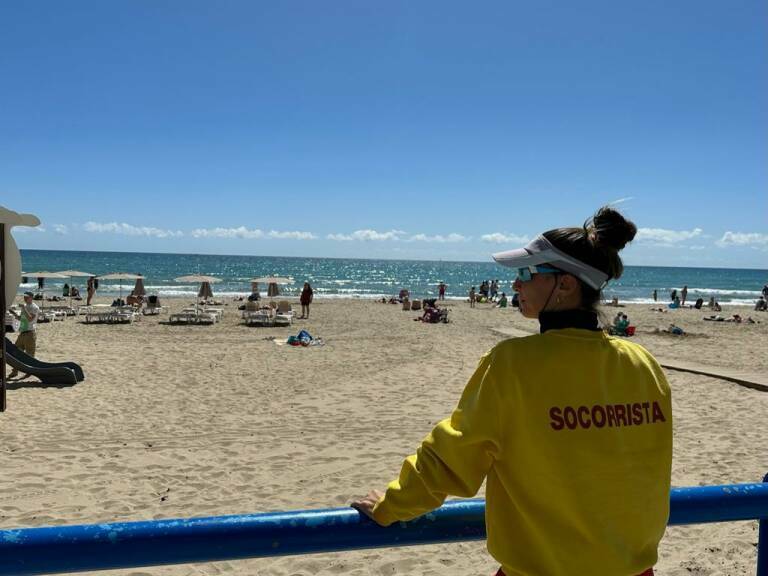 Alicante valida el concurso sobre el socorrismo y espera que sus cambios se activen en verano
