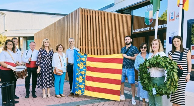 La alcaldesa informática del pueblo con nombre de bandera

