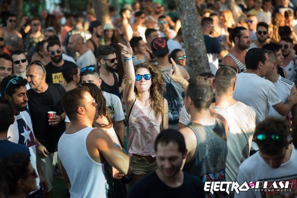 El Electrosplash se consolida en Vinaròs y su impacto turístico se deja notar en Benicarló y Peñíscola