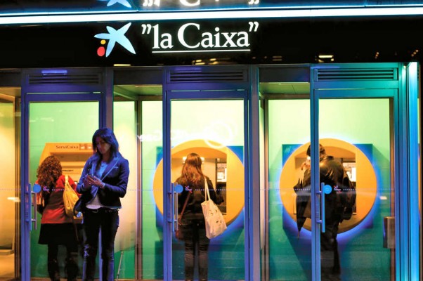 CaixaBank Consumer Finance dará financiación 100% 'on line' en las compras de Samsung