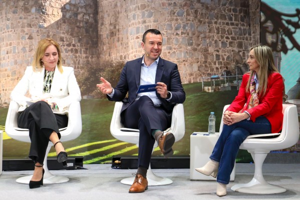 Mompó aboga por la unión de las diputaciones para rentabilizar los fondos Next Generation