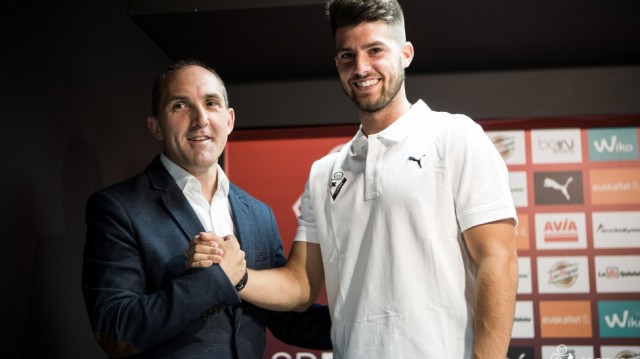 El Eibar presenta a los tres jóvenes fichajes: Jordi Calavera, Christian Rivera y Rubén Peña