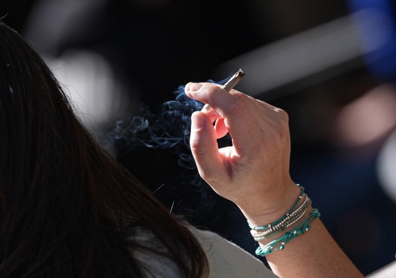 El plan antitabaco de Sanidad se queda en la mesa de la Comisión a la espera de alegaciones de las comunidades