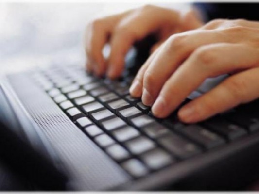 Abusar de Internet puede crear comportamientos compulsivos en el sexo o las compras