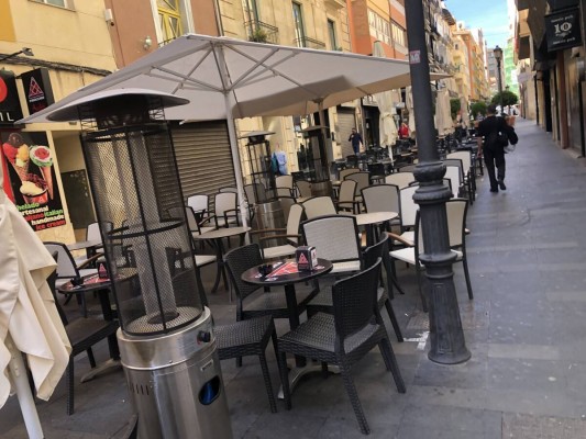 A vueltas con las terrazas de la hostelería de Alicante: el PSOE exige primar la norma del ruido