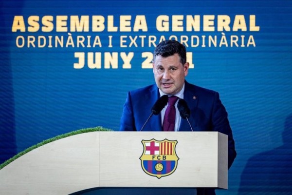 Eduard Romeu deja su puesto de vicepresidente del Área Económica del FC Barcelona
