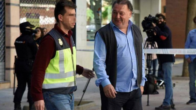 Fiscalía pide el archivo del caso Oikos para el expresidente del Huesca y otros encausados
