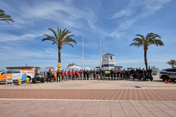 Abre la playa de Gandia, la primera de la Comunitat Valenciana en ponerse en marcha