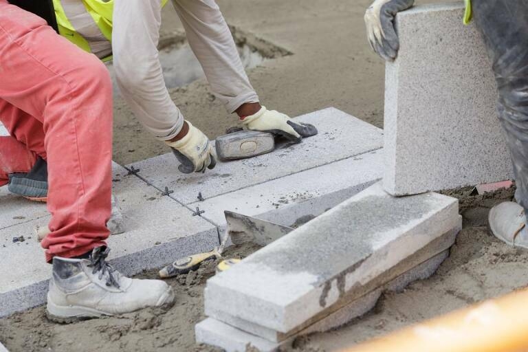 España registró en 2023 la incidencia más alta de bajas laborales en una década