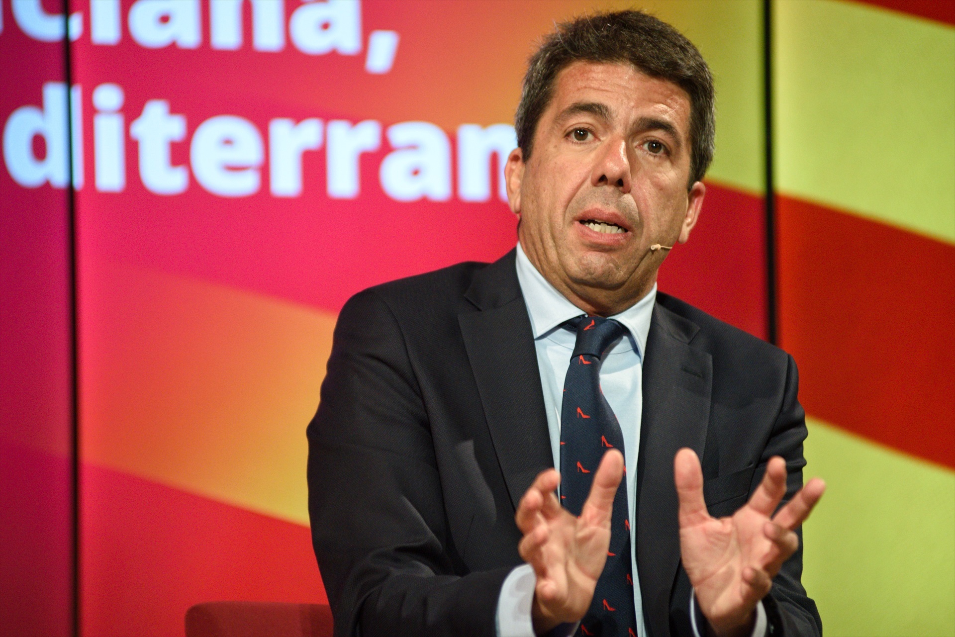 Mazón anuncia que el impuesto a grandes superficies, industria y coches no entrará en vigor