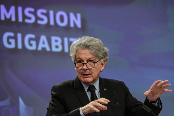 El Parlamento Europeo encarrila la primera ley de inteligencia artificial del mundo