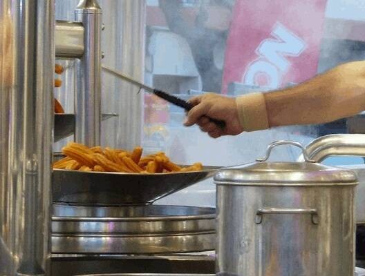 Sanidad solicita 105 cambios de aceite en las 806 inspecciones alimentarias realizadas a churrerías